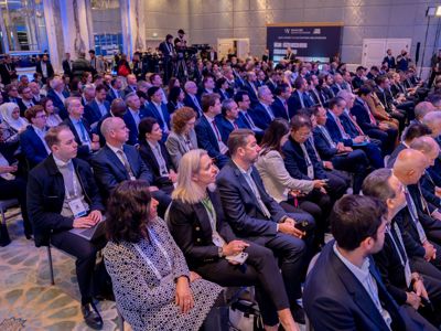 2025 12 03 Worldlng 208