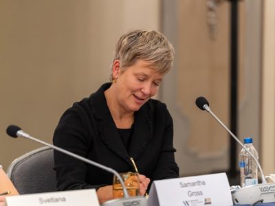 2025 12 04 Worldlng 984