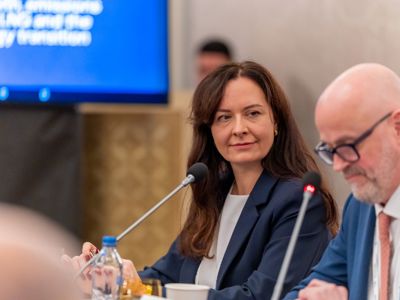 2025 12 04 Worldlng 980