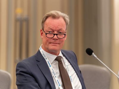 2025 12 04 Worldlng 998