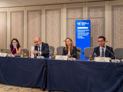 2025 12 04 Worldlng 1019