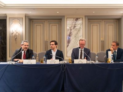 2025 12 04 Worldlng 1033