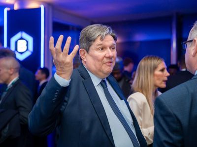 2025 12 03 Worldlng 1143