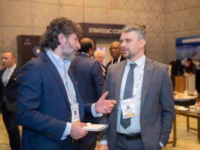 WORLD LNG WEB READY DAY 1 370