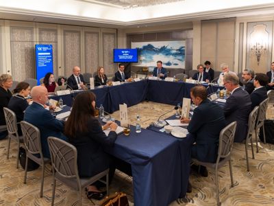 2025 12 04 Worldlng 1021