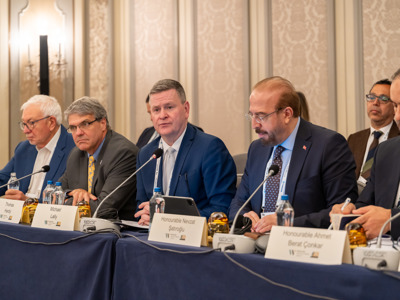 2025 12 03 Worldlng 660