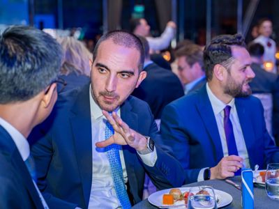 2025 12 03 Worldlng 1357