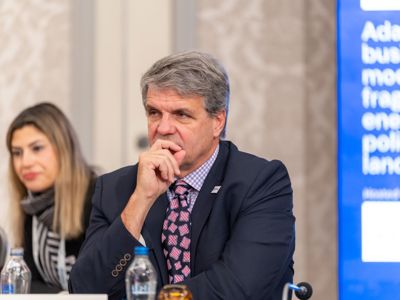 2025 12 04 Worldlng 322