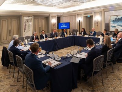 2025 12 04 Worldlng 1034