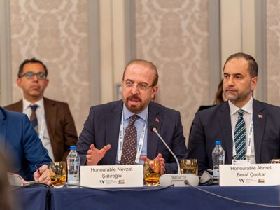 2025 12 03 Worldlng 820